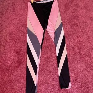 BRAND NEW LEGGINGS